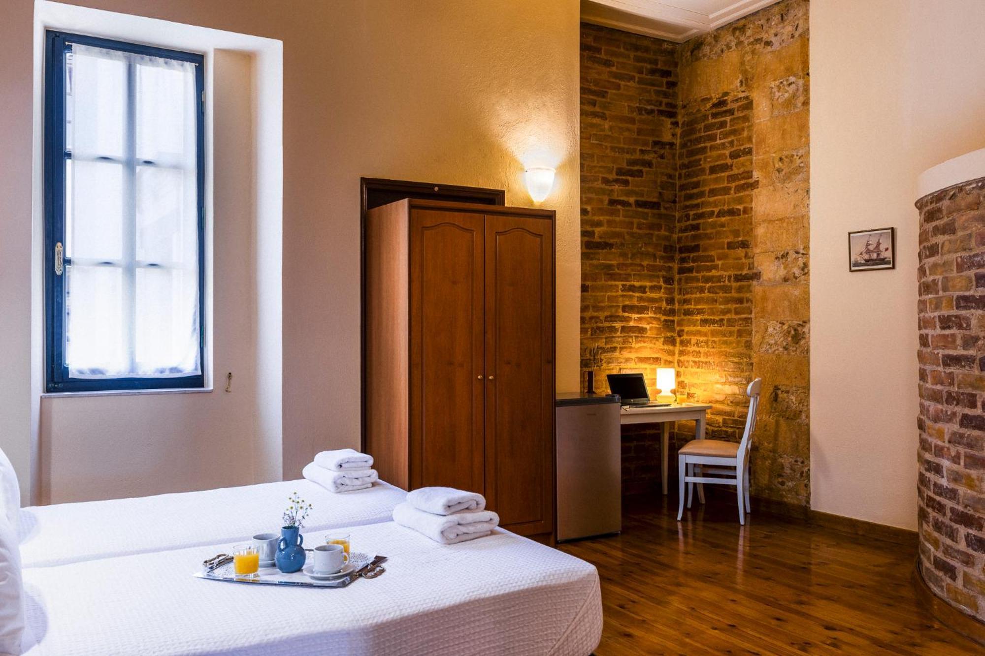 Sundial Lodge Chania  Eksteriør billede